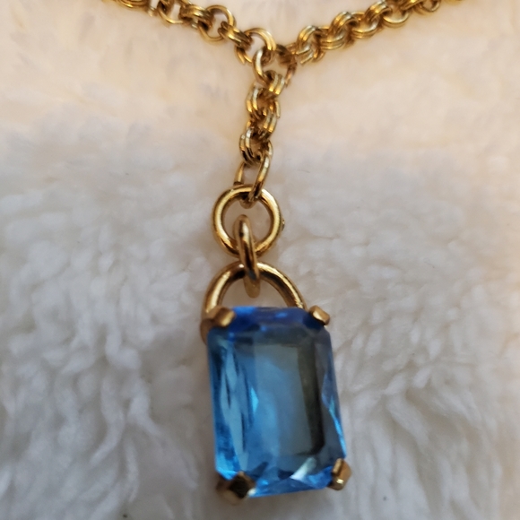 Matching Necklace and Earrings - Picture 4 of 5